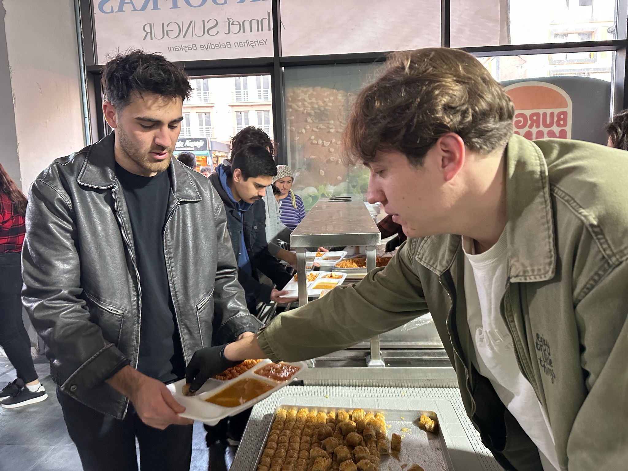 ftar-soframizi-paylasmaya-devam-ed-yoruz